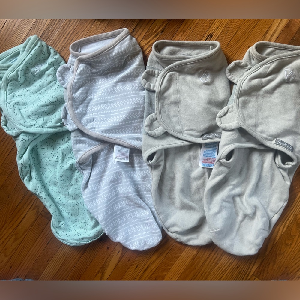 SwaddleMe small swaddles- lot of 4